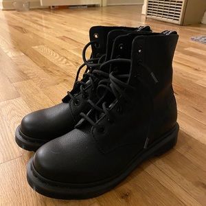 Dr. Martens - brand new.